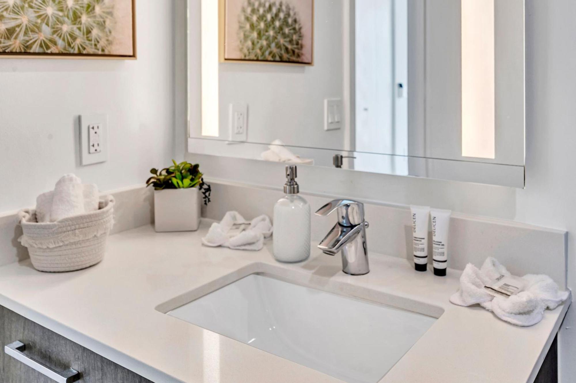 Mesmerizing Views Corner Condo マイアミ エクステリア 写真