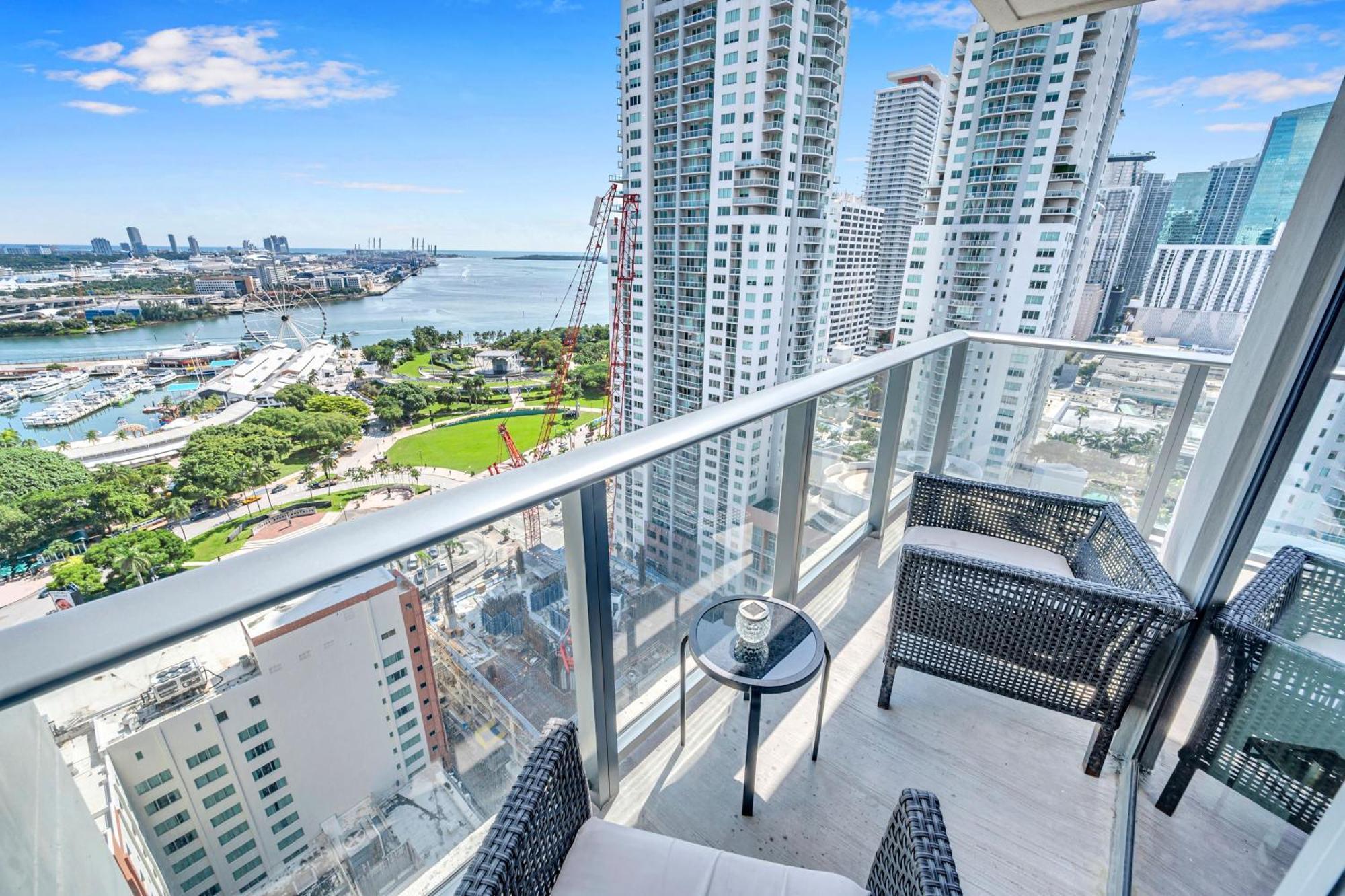 Mesmerizing Views Corner Condo マイアミ エクステリア 写真